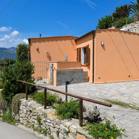 Villa Villetta Ibiscus Front Sea