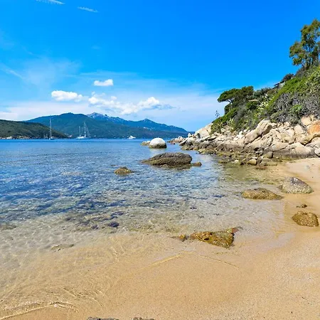 Villetta Ibiscus Front Sea